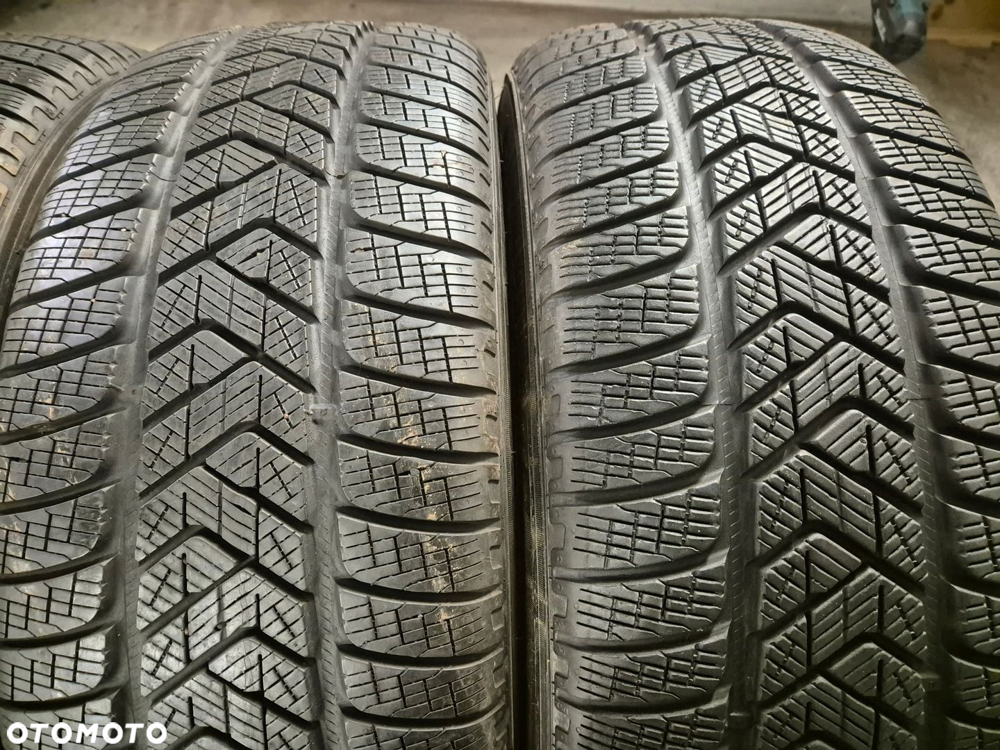 235/60/18 235/60r18 Pirelli Scorpion Winter 103h MO - 2