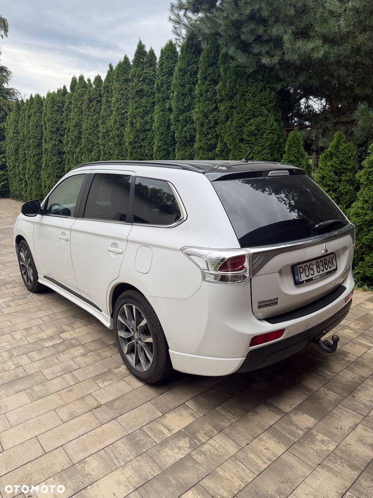 Mitsubishi Outlander 2.2 DID Intense - 5