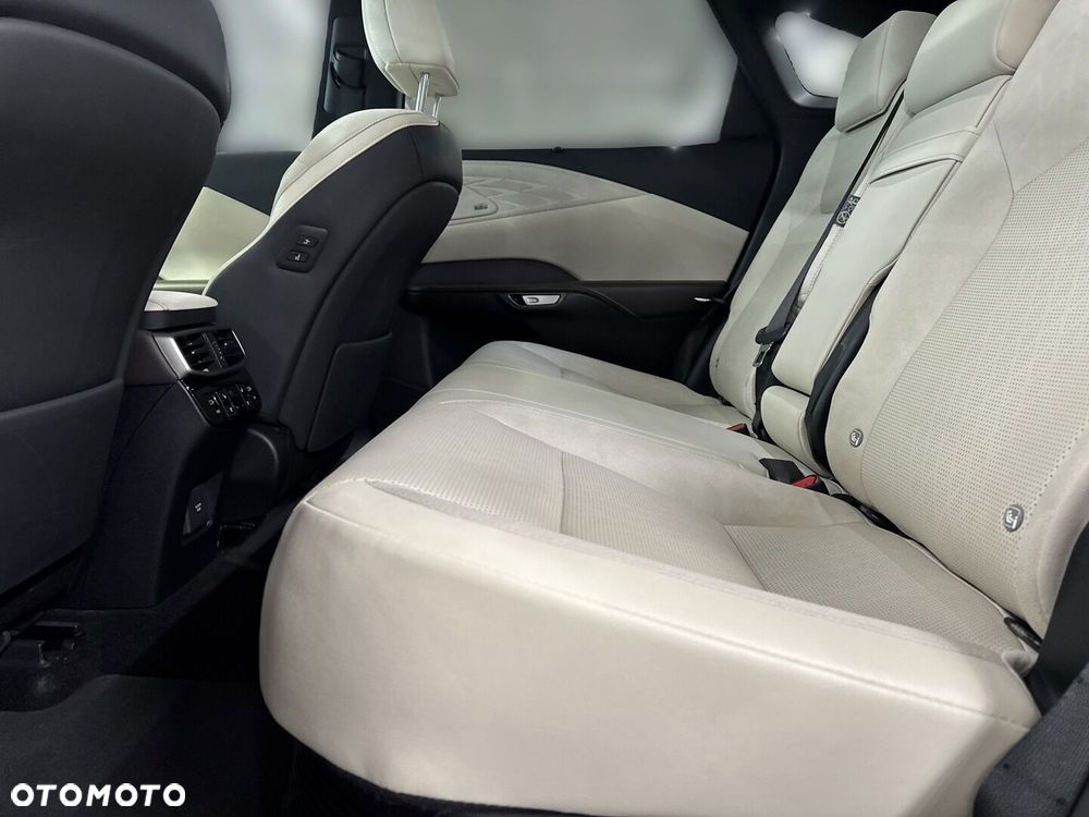 Lexus RX - 11