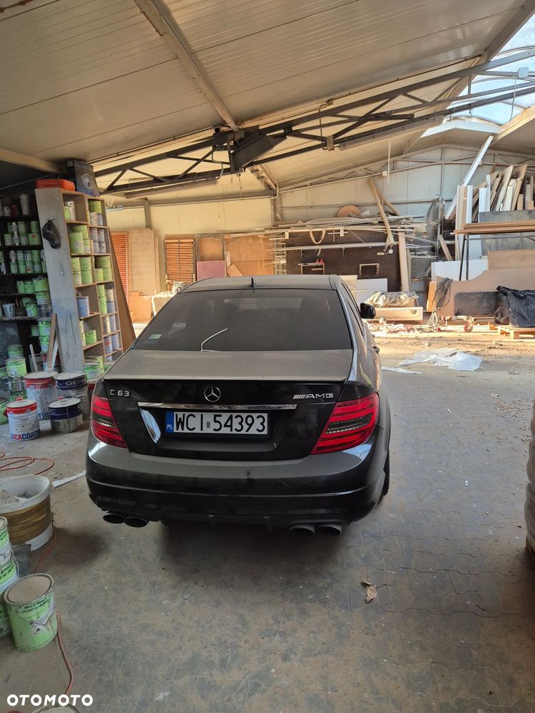 Mercedes-Benz Klasa C 63 AMG 7G-TRONIC SPORT EDITION - 3
