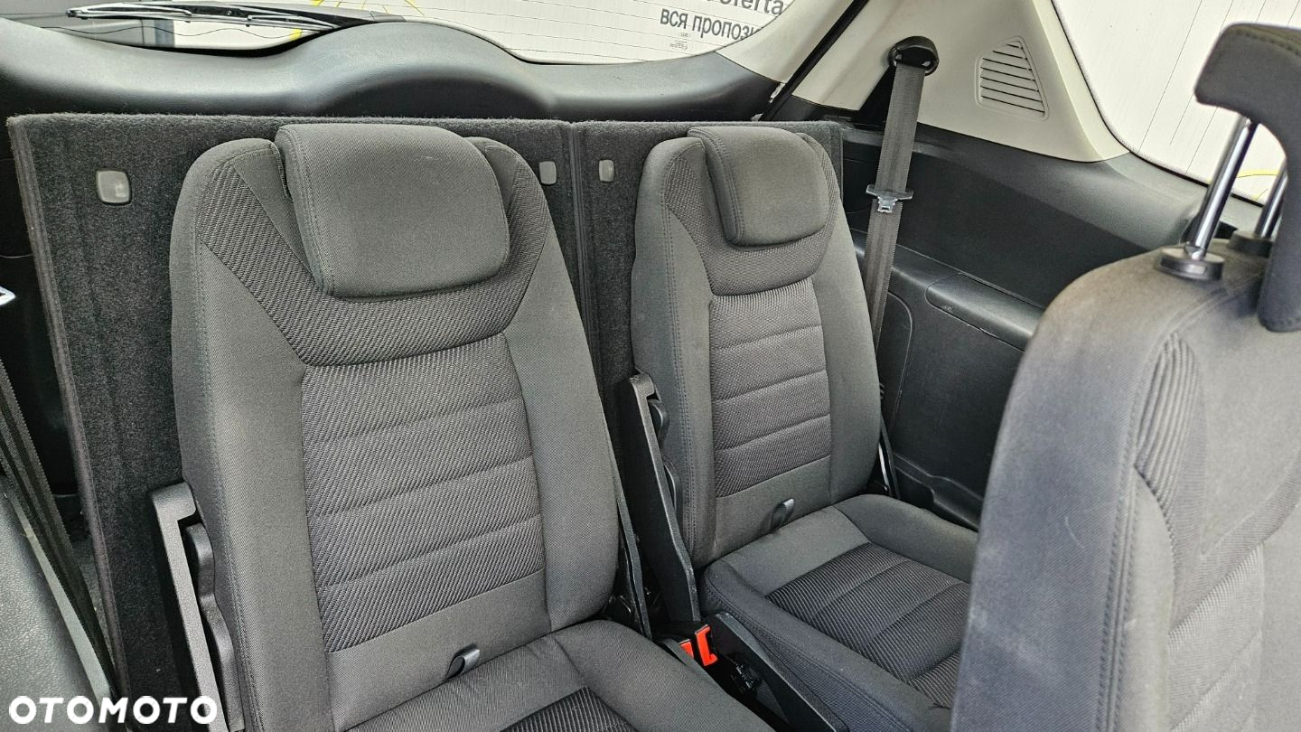 Ford S-Max - 12