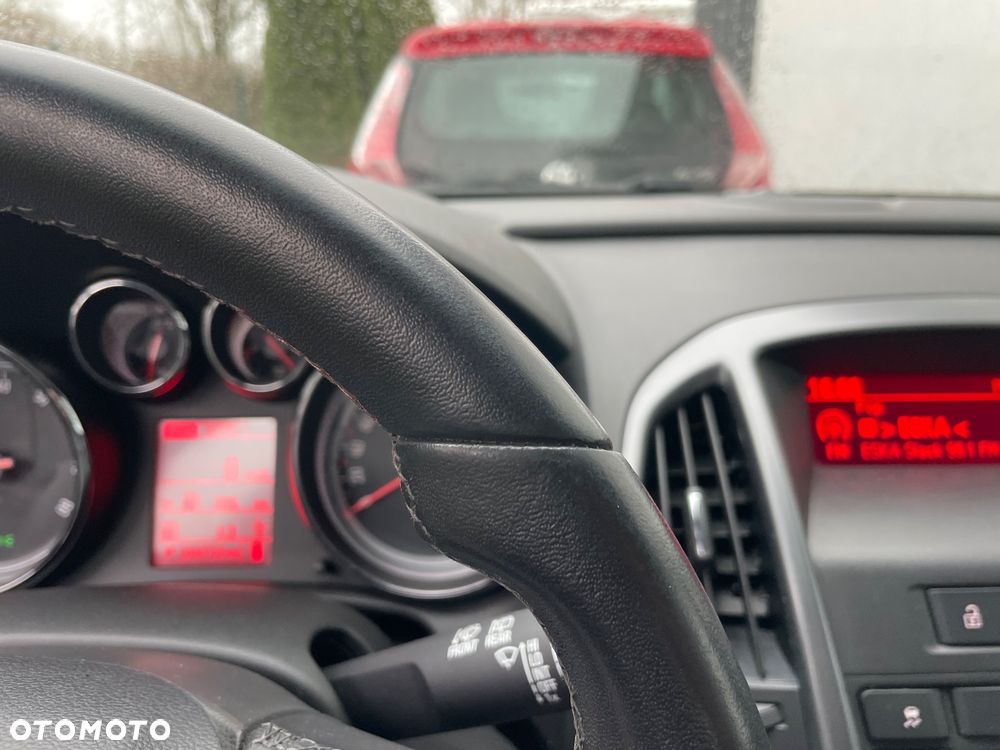 Opel Astra 1.6 Sport EU6 - 11