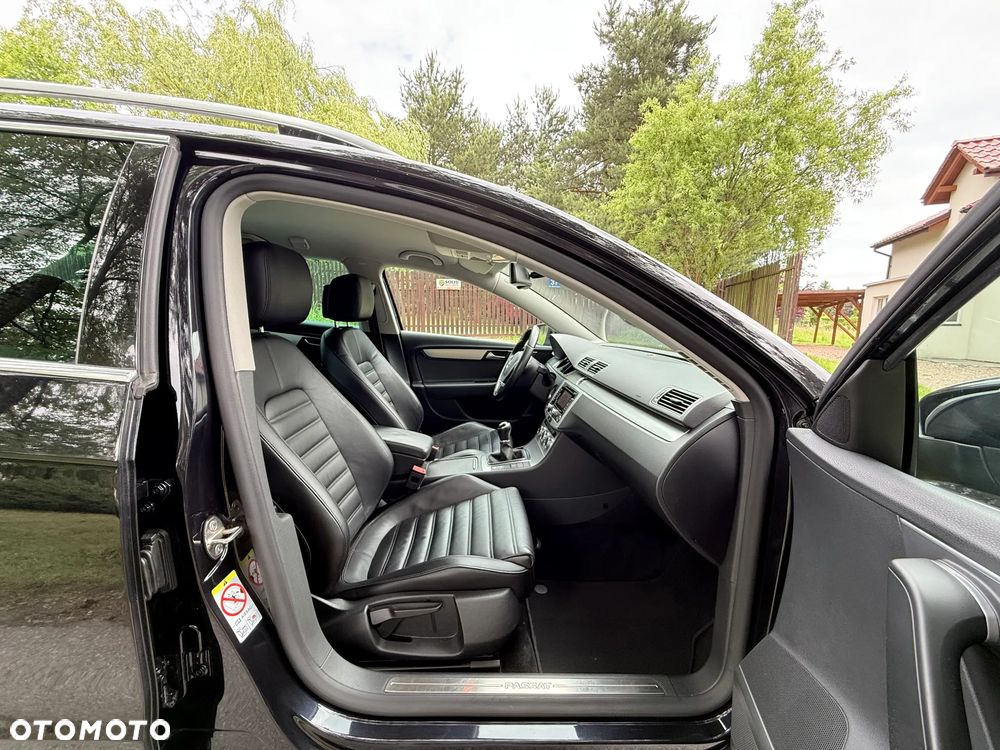 Volkswagen Passat Variant 2.0 Blue TDI SCR Highline - 26