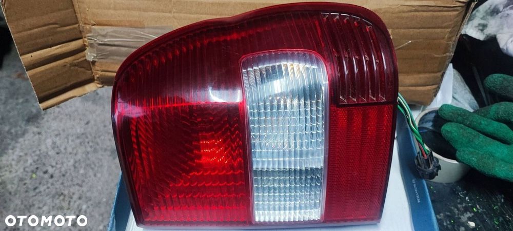 Lampa prawy tył Mitsubishi Pajero Pinin MR416092 - 1