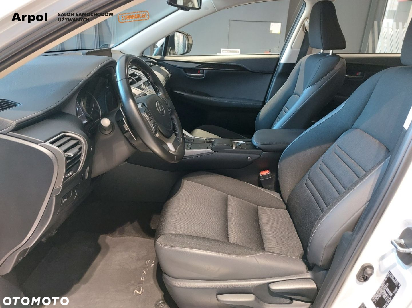 Lexus NX 300h Elegance AWD - 8