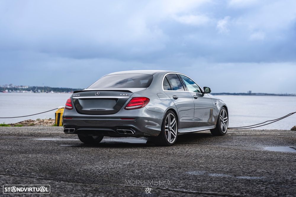 Mercedes-Benz E 63 AMG S 4Matic+ 9G-TRONIC - 6
