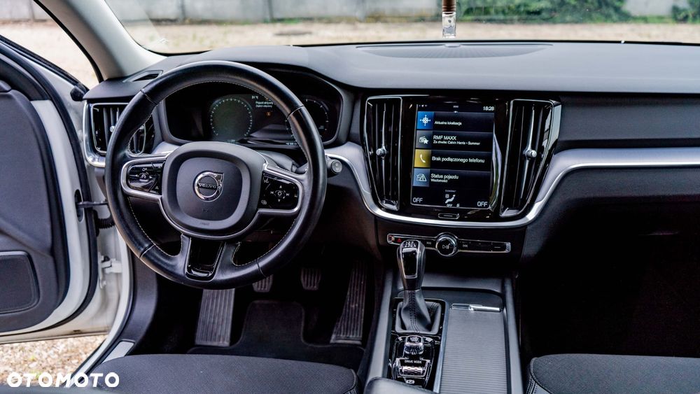 Volvo V60 D3 Momentum Core - 9