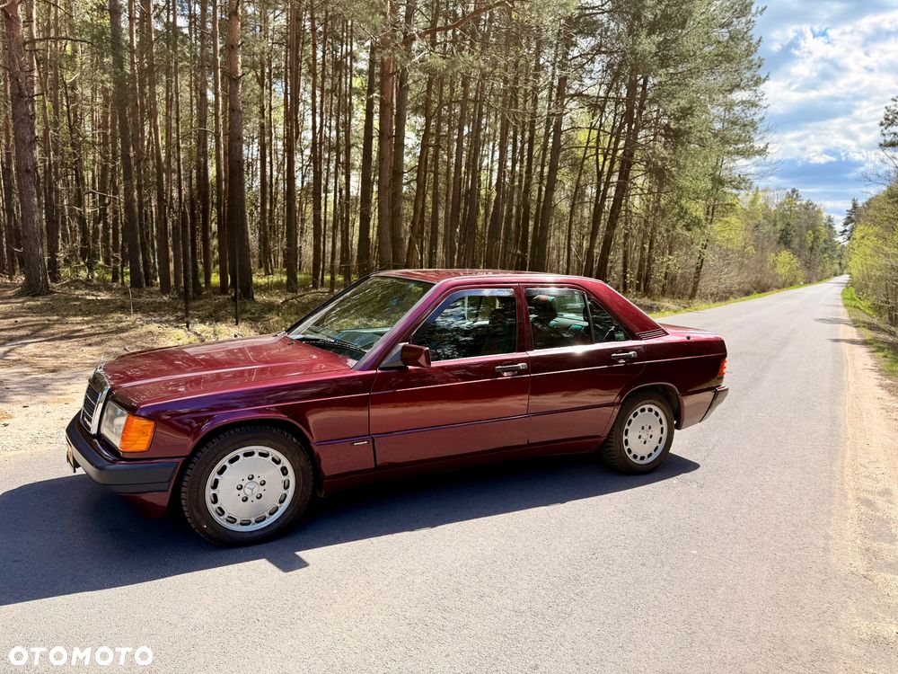 Mercedes-Benz W201 (190) - 6