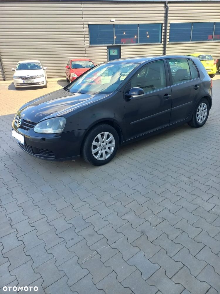Volkswagen Golf - 1