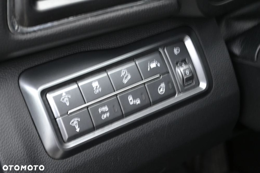 SsangYong/KGM Tivoli Grand 1.5 T-GDI Sapphire - 26