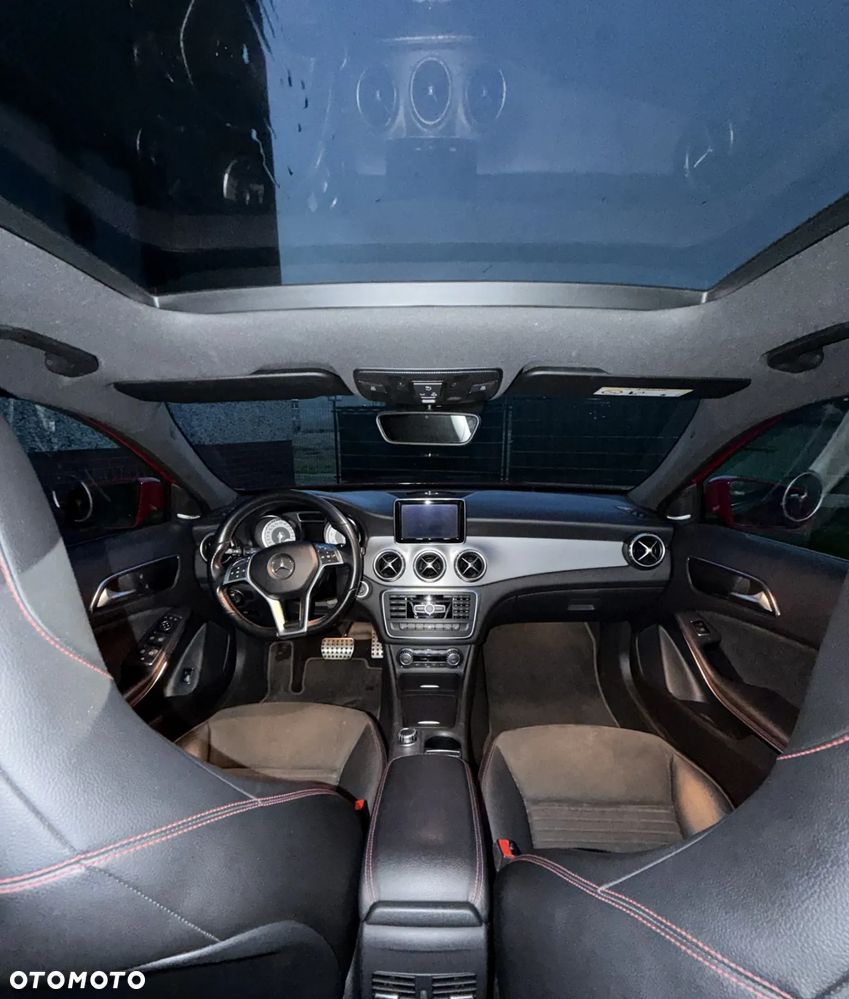 Mercedes-Benz GLA - 11