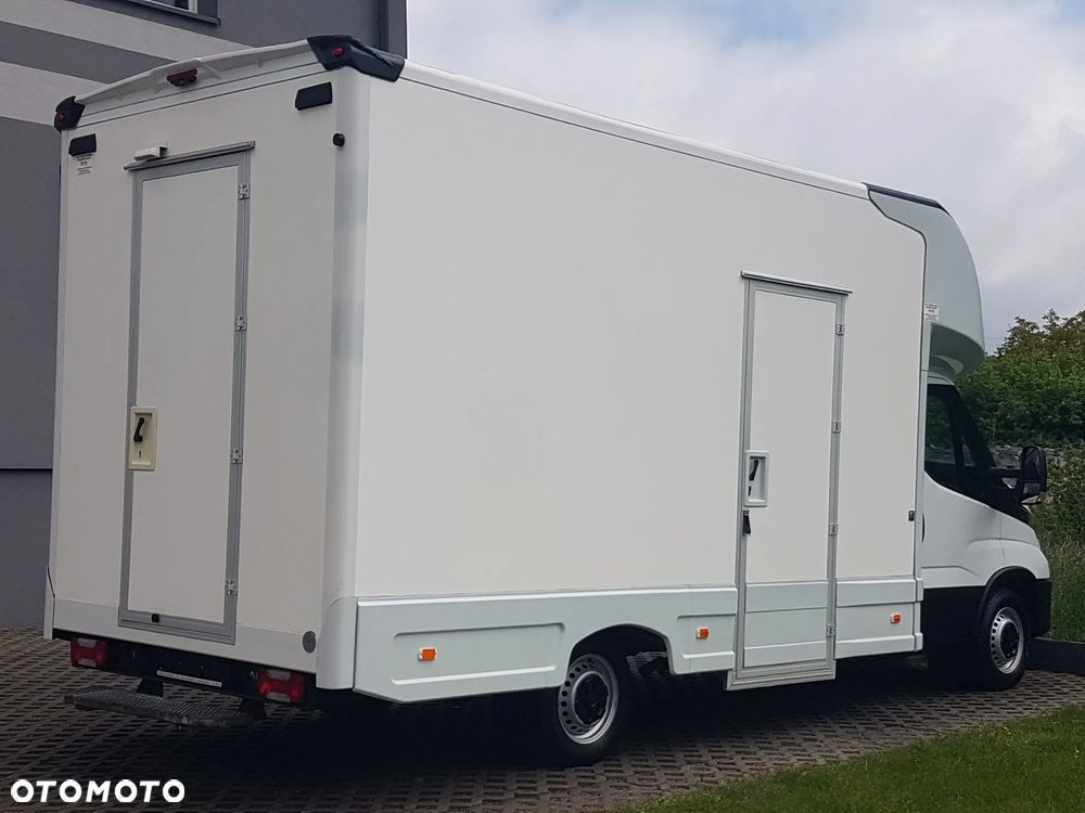 Iveco DAILY KONTENER NISKOPODŁOGOWY 4,43x2,23x2,42 SKLEP FOODTRUCK BAR KLIMA KONIOWÓZ KAMPER - 4