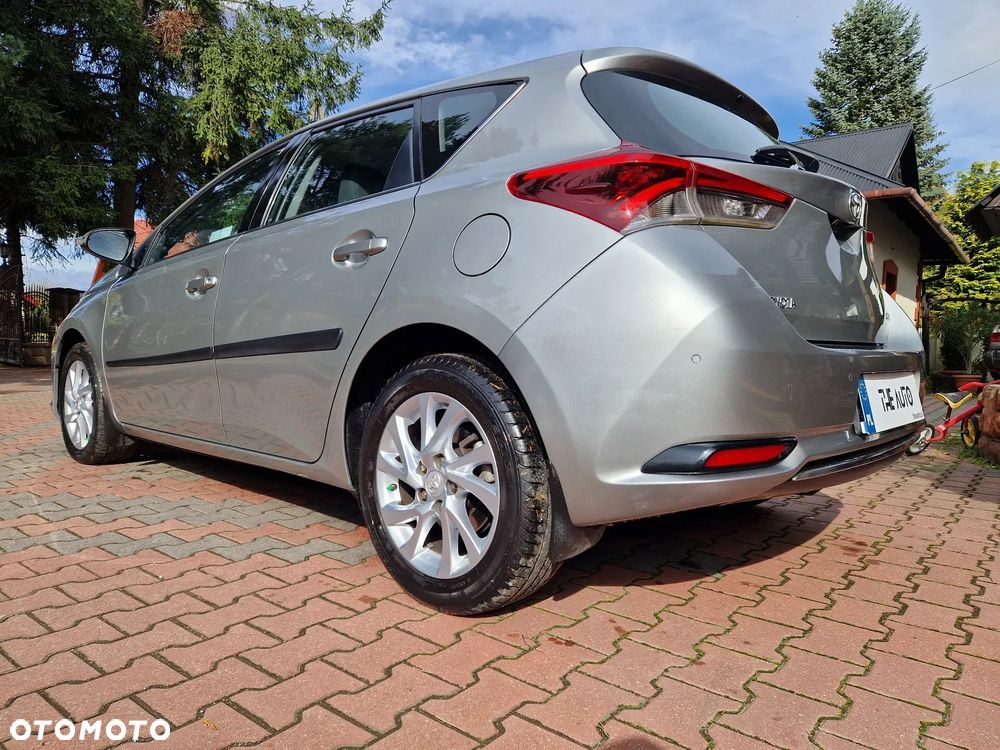 Toyota Auris 1.6 Comfort - 5
