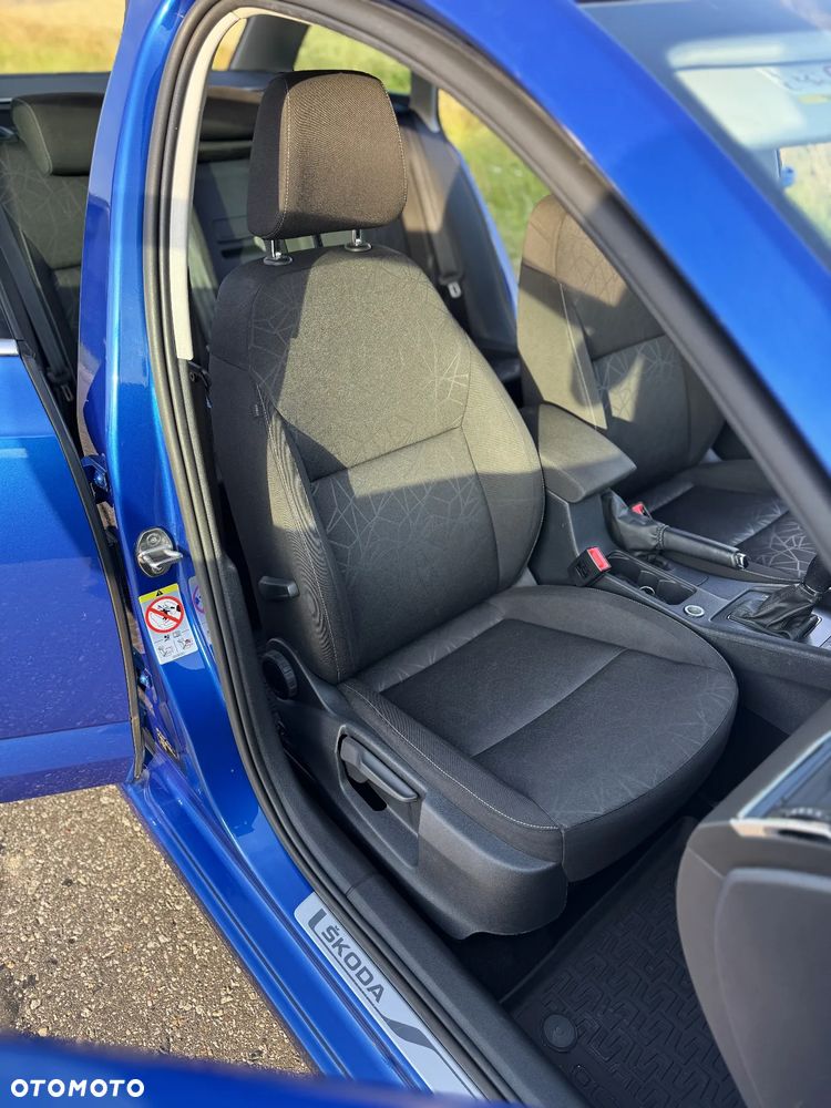 Skoda Octavia 2.0 TDI Elegance DSG - 23