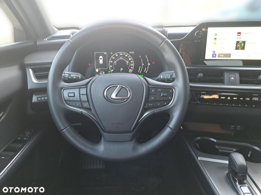 Lexus UX - 12
