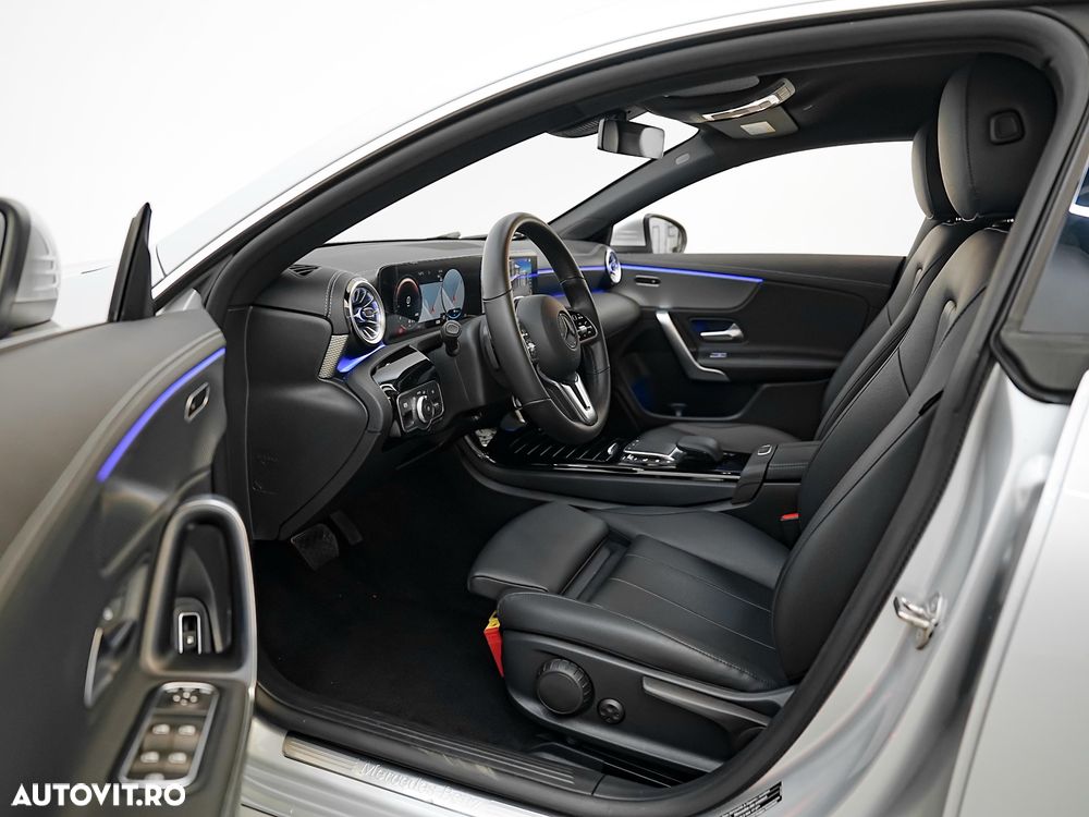 Mercedes-Benz CLA 250 e 8G-DCT - 11