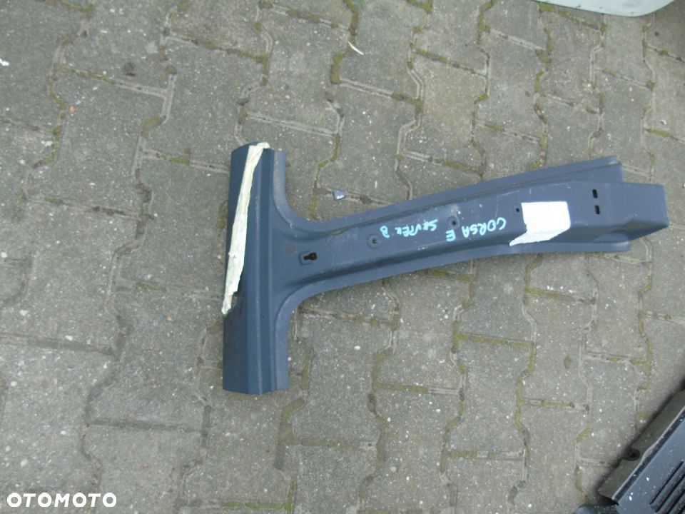 Opel Corsa E słupek prawy - 2
