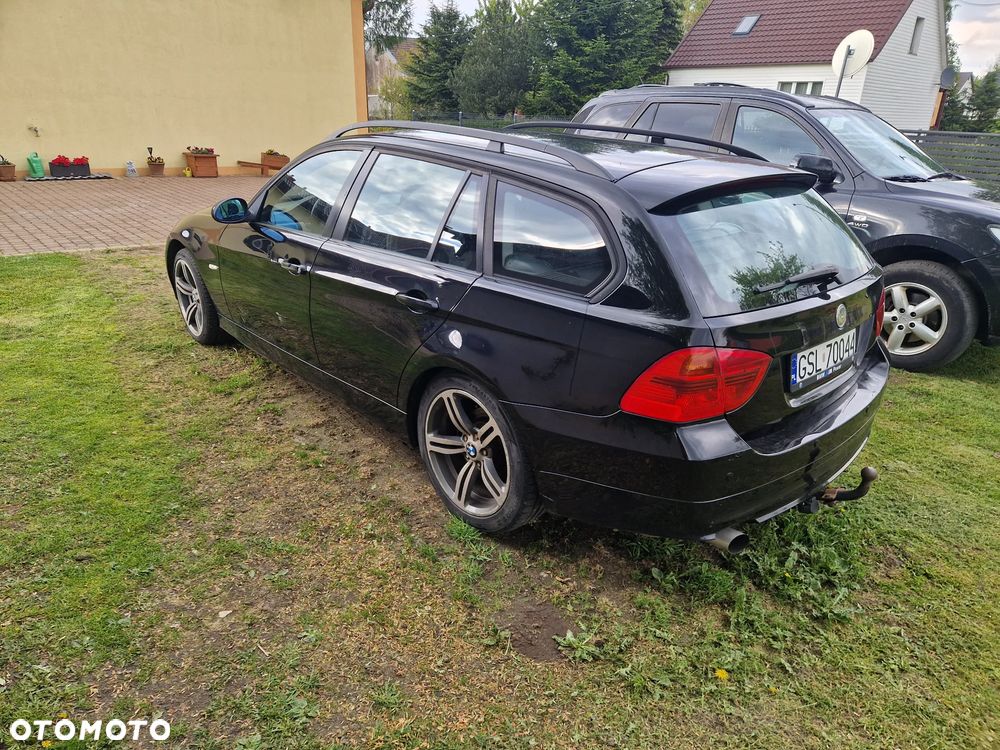 BMW Seria 3 318i - 3