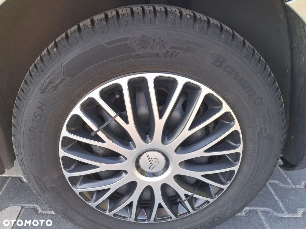 Volkswagen Passat 1.9 TDI - 15
