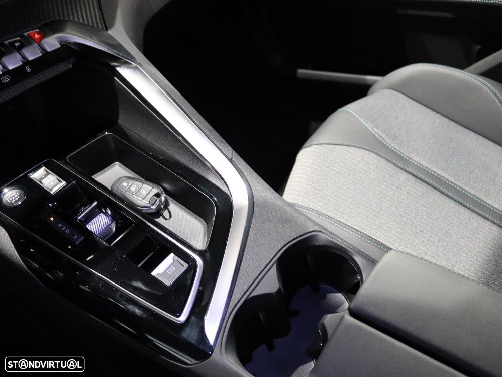 Peugeot 5008 1.5 BlueHDi Allure Pack EAT8 - 25