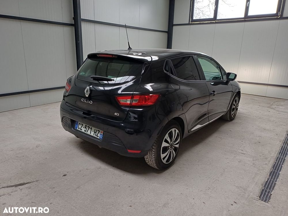 Renault Clio - 6