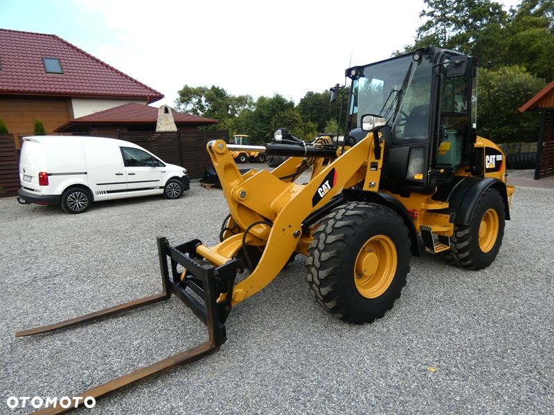 Caterpillar CAT 908M z Niemiec / Tylko 2.855mtg serwisowany / - 3