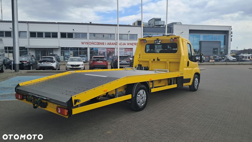 Toyota Proacemax - 5