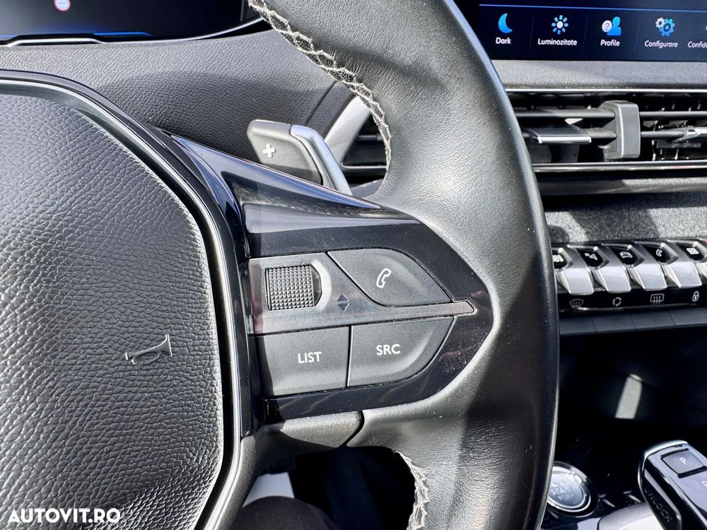 Peugeot 3008 1.2 PureTech S&S EAT8 Allure - 26
