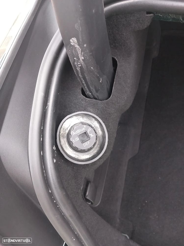 Jaguar XE 2.0 D R-Sport Aut. - 45