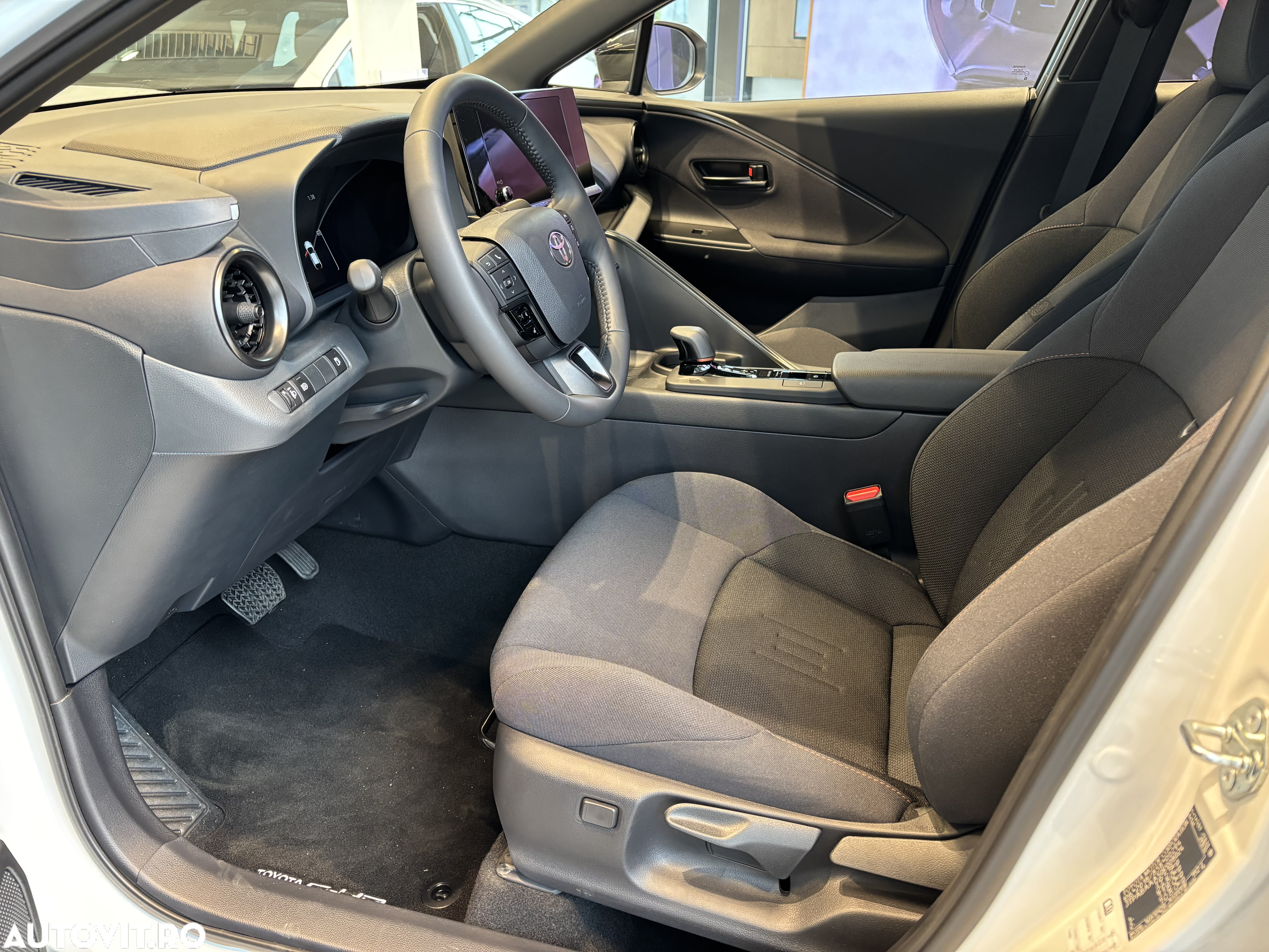 Toyota C-HR - 7