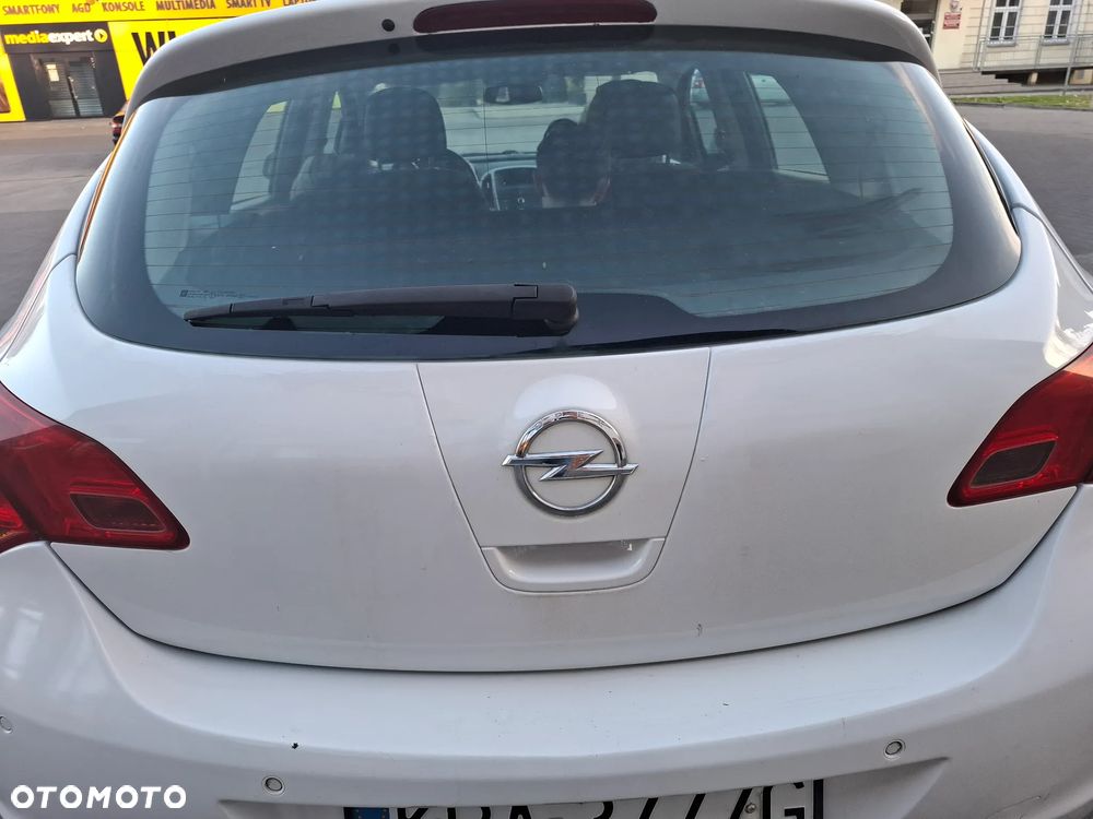 Opel Astra 1.7 CDTI - 13