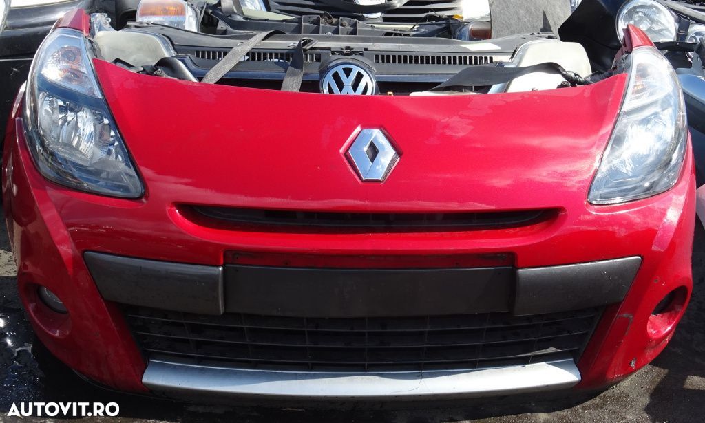 Fata completa Renault Clio 3 din 2010 facelift volan pe stanga - 1