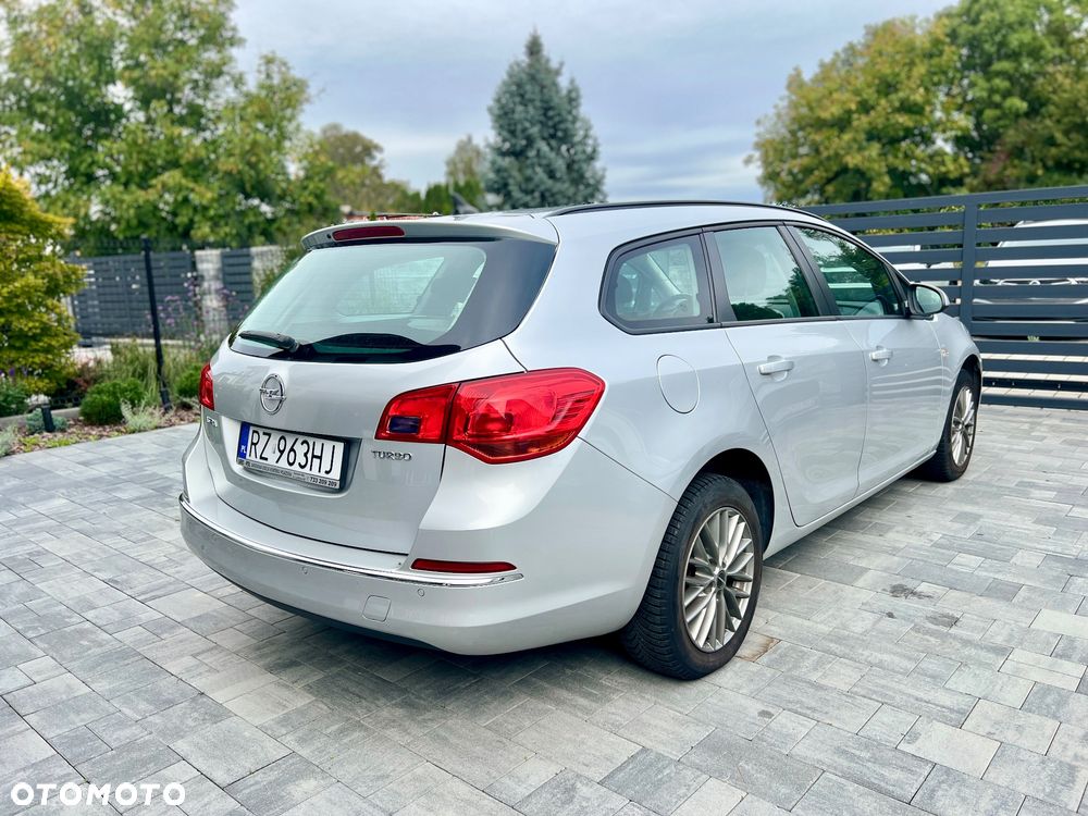 Opel Astra 2014 photo 3