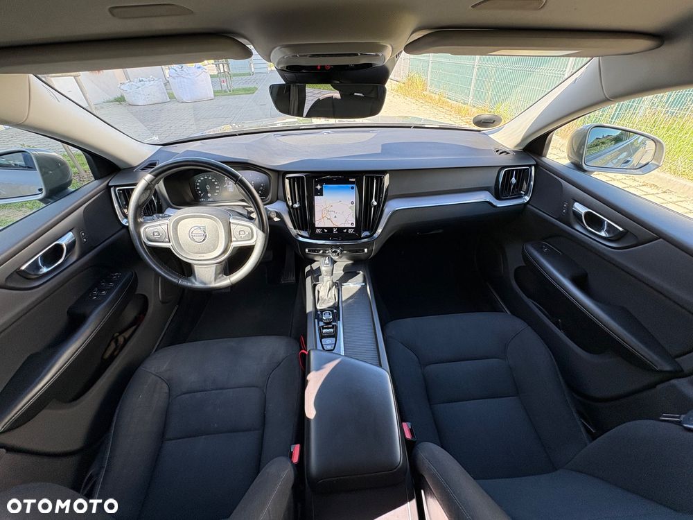 Volvo V60 D4 AWD Momentum Pro - 19