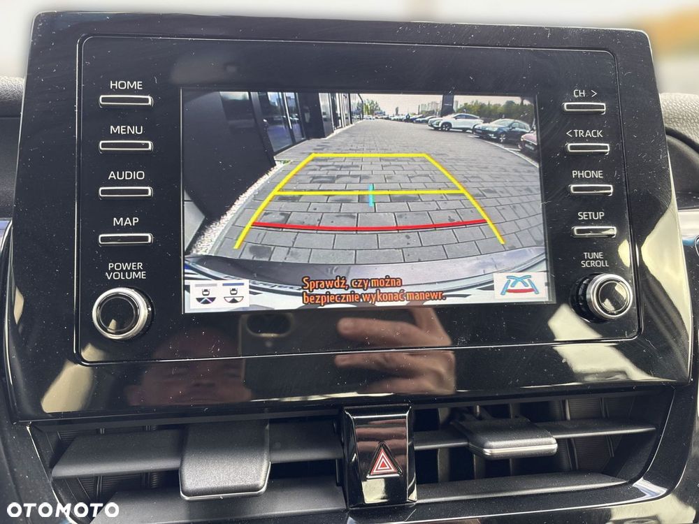 Toyota Camry 2.5 Hybrid Comfort CVT - 22