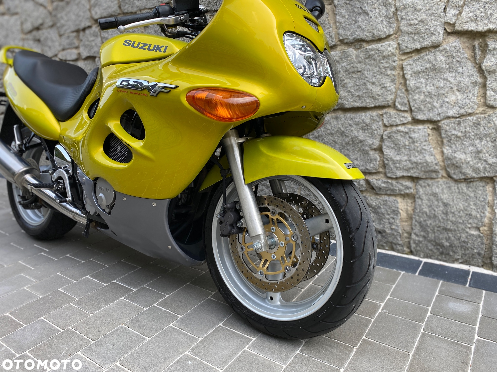Suzuki GSX - 9