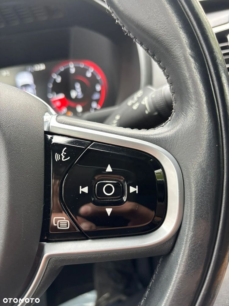 Volvo XC 90 - 20
