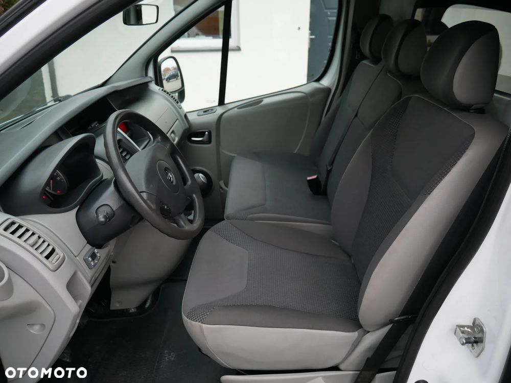 Opel Vivaro - 18