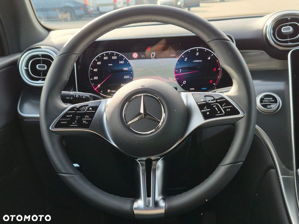 Mercedes-Benz GLC - 23