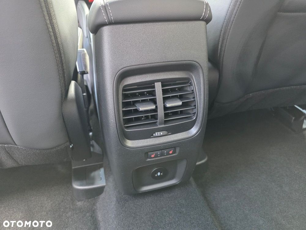 Ford Kuga - 28