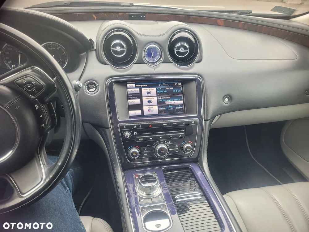 Jaguar XJ 3.0 V6 Kompressor AWD Premium Luxury - 14