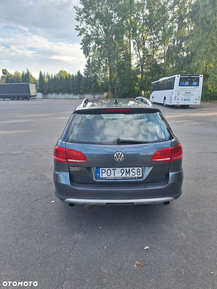 Volkswagen Passat - 4