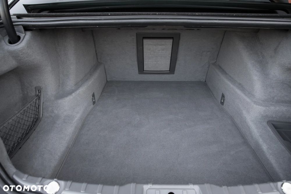 BMW Seria 7 740d xDrive - 14