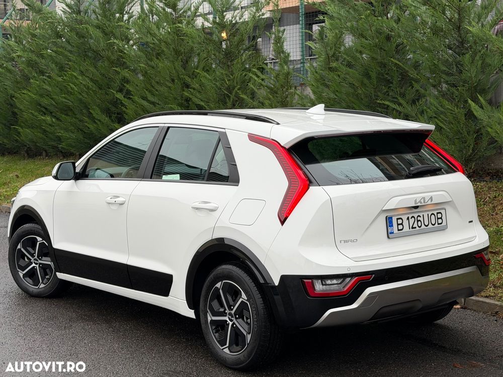 Kia Niro 1.6 GDI HEV 2WD OPF Aut. Edition 7 - 4