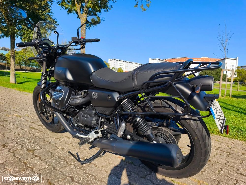 Moto Guzzi V7 850 Stone - 9