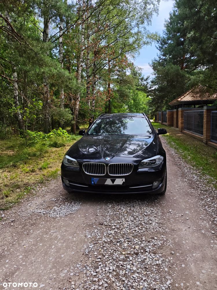 BMW Seria 5 525d xDrive Luxury Line - 2