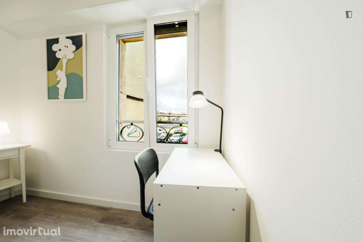 Quarto - localizado em Lumiar Lisbon - Grande imagem: 3/23