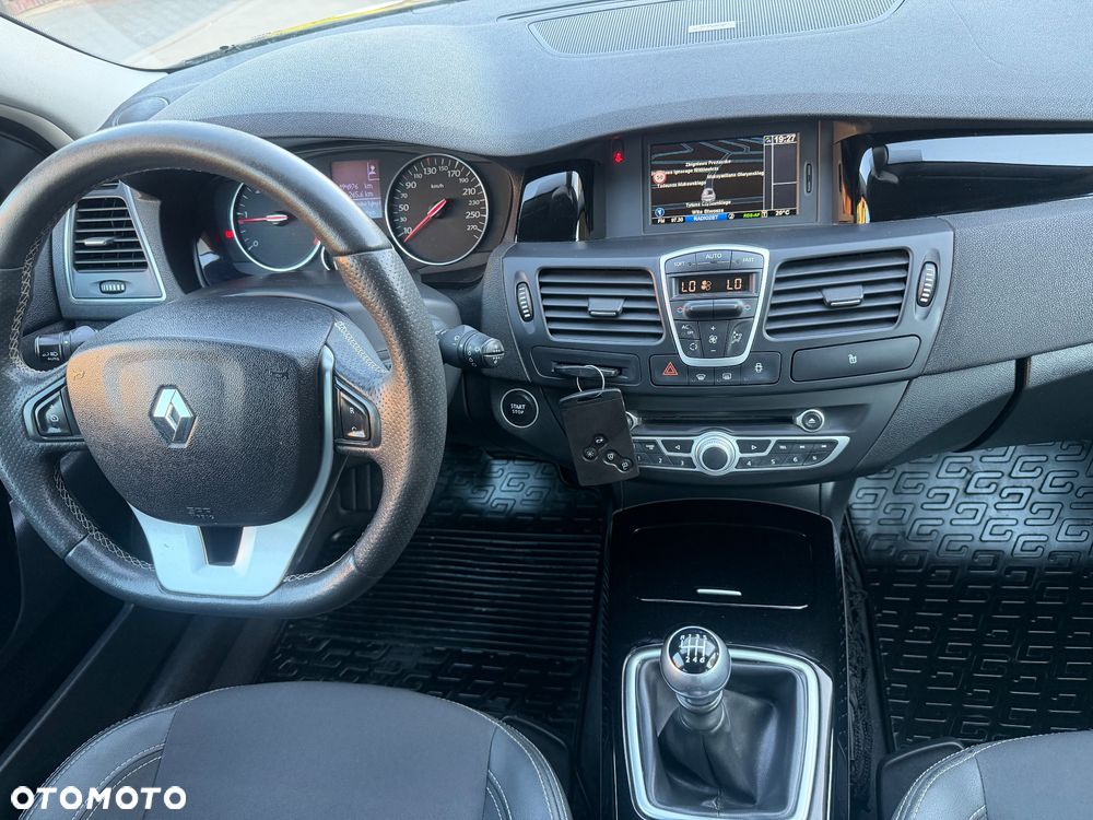 Renault Laguna dCi 150 FAP Start-Stop Bose Edition - 28