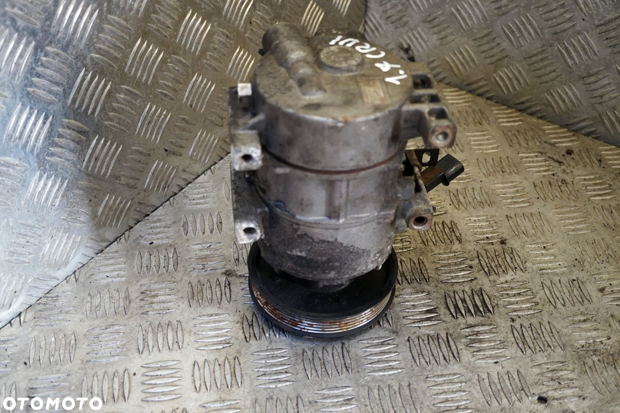 KOMPRESOR KLIMATYZACJI SPRĘŻARKA I40 VF 1.7 CRDI 97701-3Z000 1B33E-00700 HYUNDAI 2011-2014 - 2