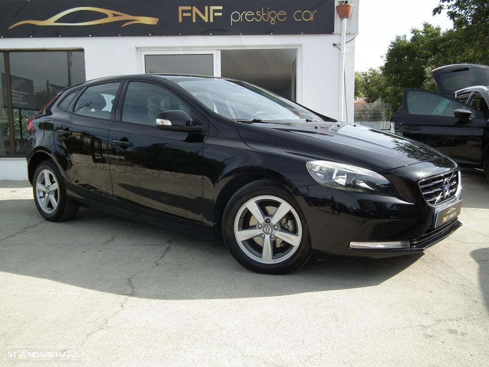 Volvo V40 1.6 D2 Kinetic - 1
